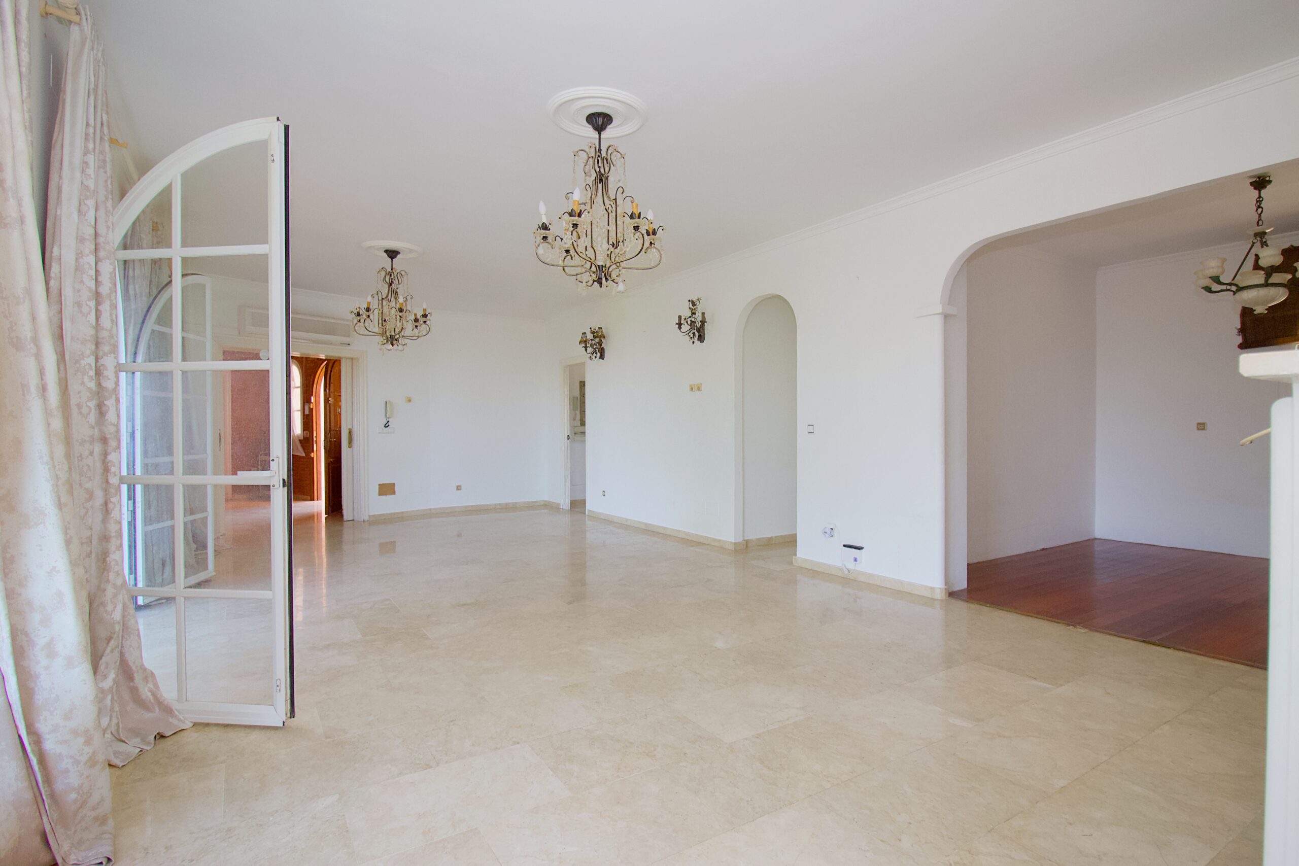 Villa for sale in Alhaurin-El-Grande, Malaga
