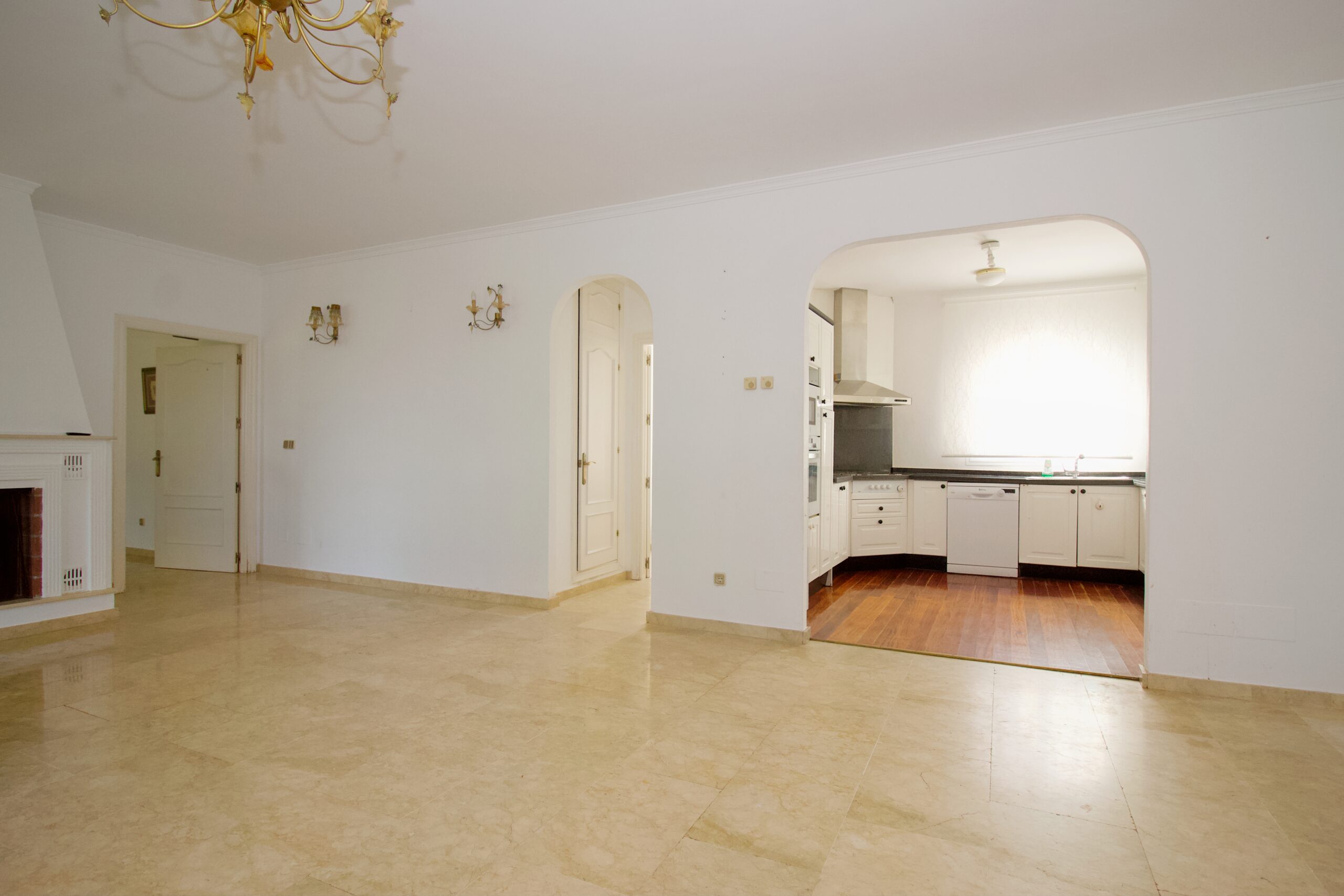 Villa for sale in Alhaurin-El-Grande, Malaga