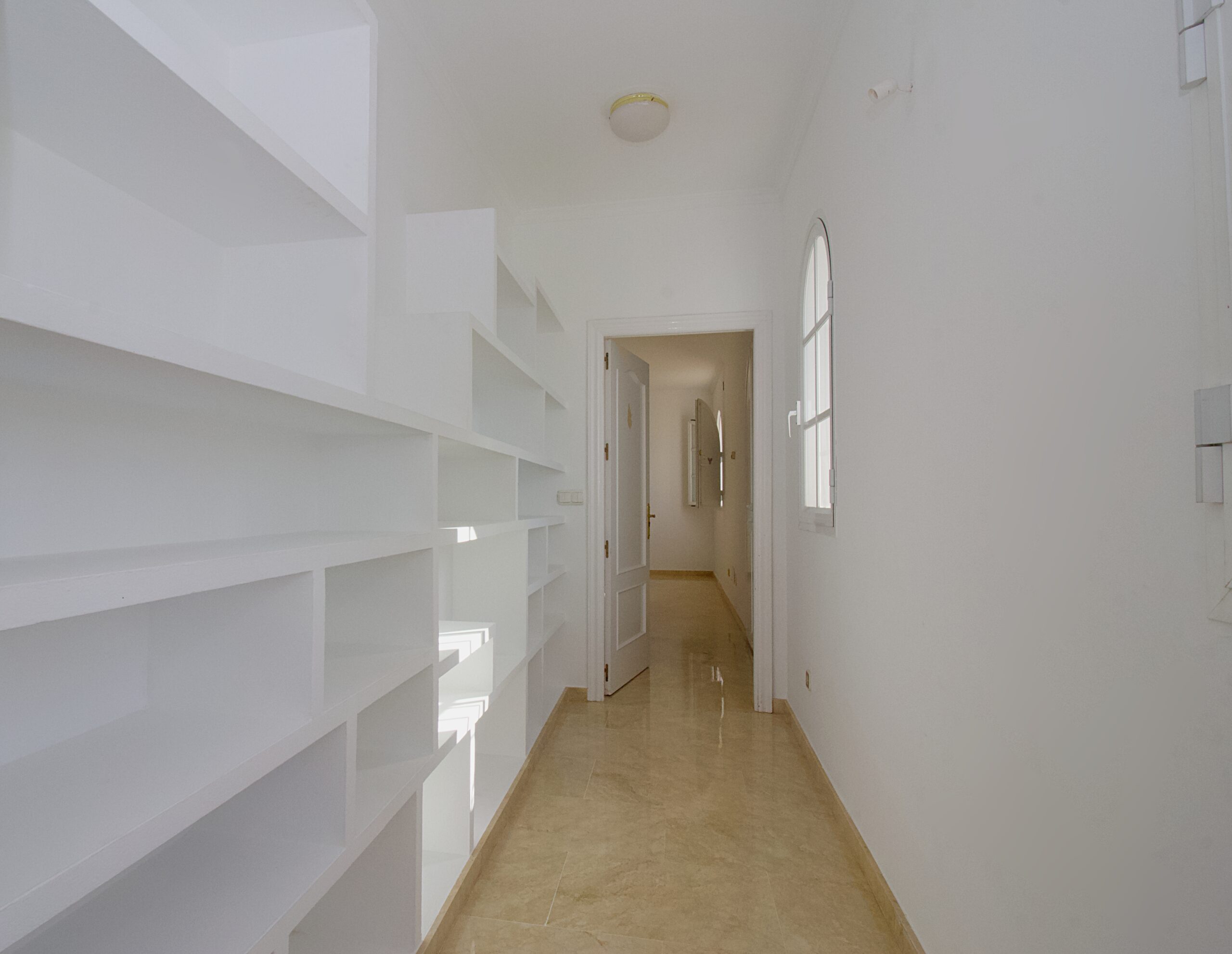 Villa for sale in Alhaurin-El-Grande, Malaga