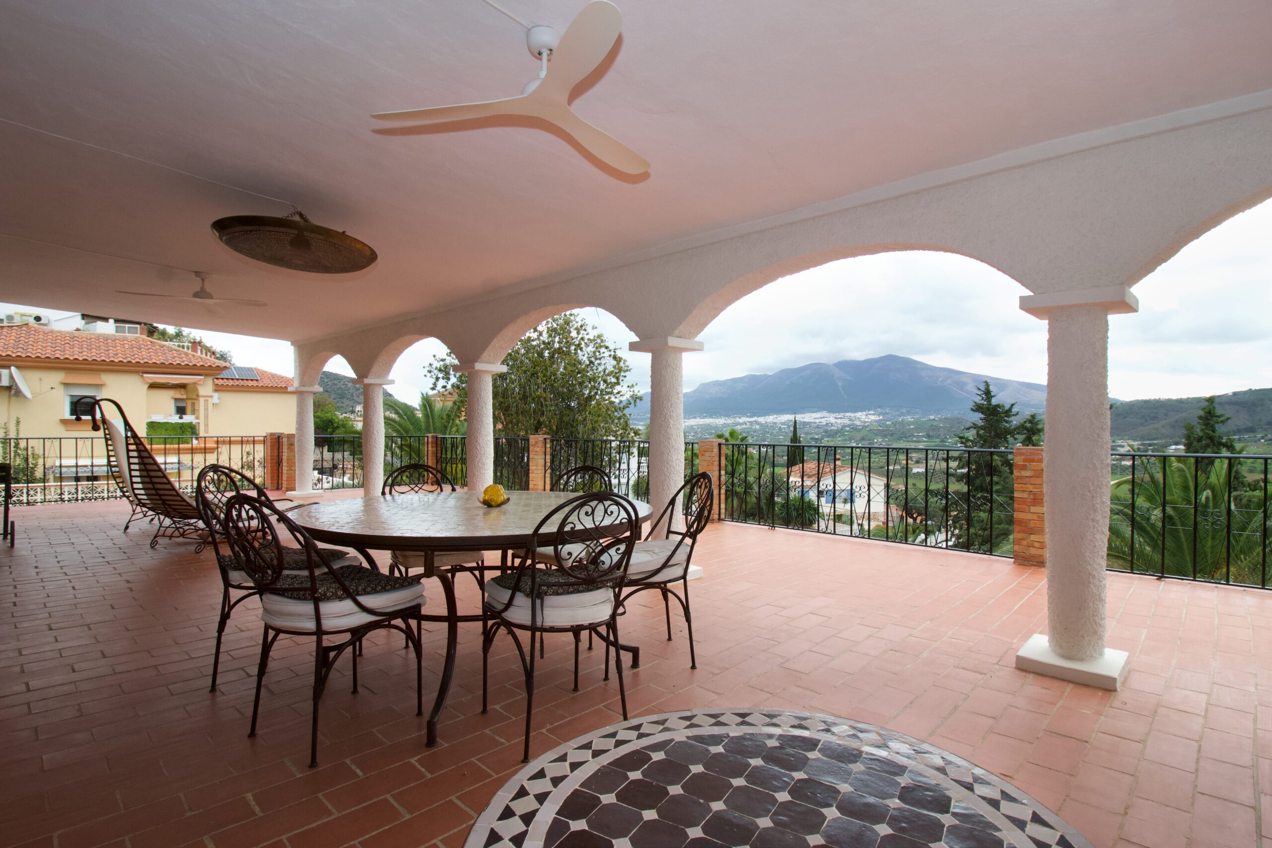 Villa for sale in Coin, Malaga