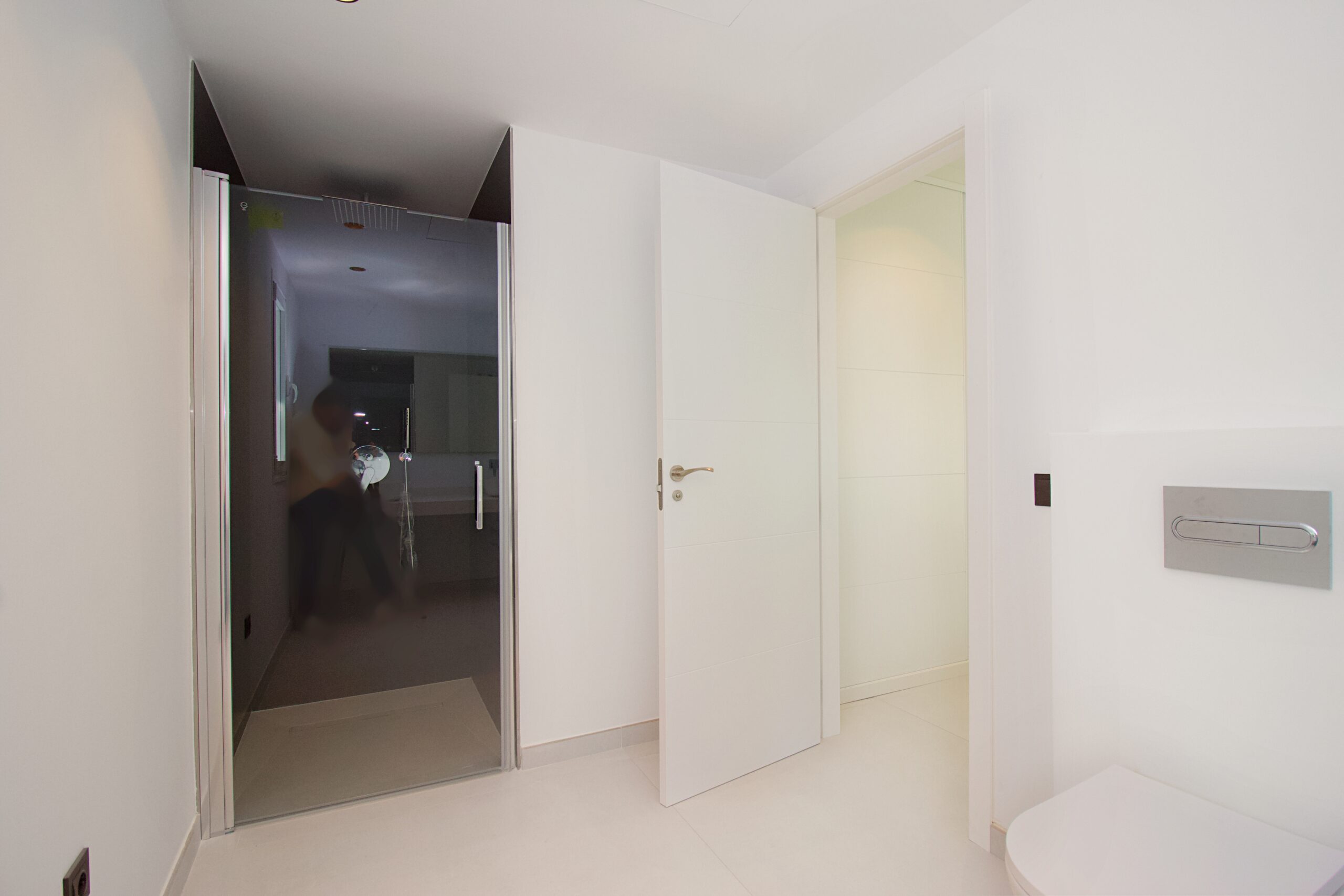 Villa for sale in La-Mairena, Malaga