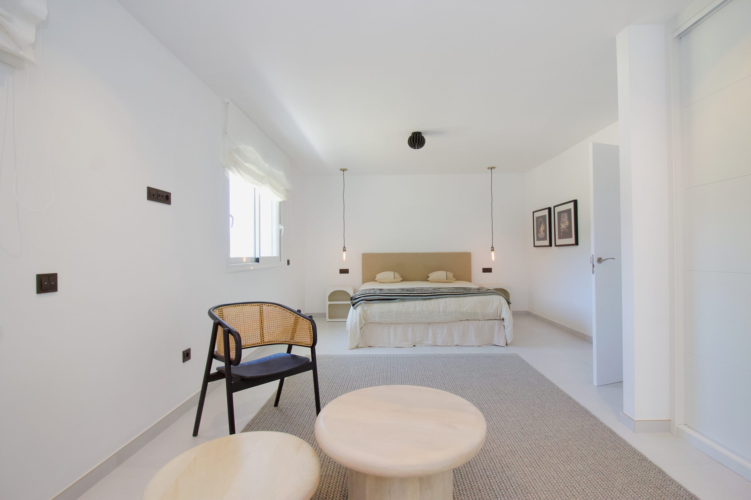 Villa for sale in La-Mairena, Malaga