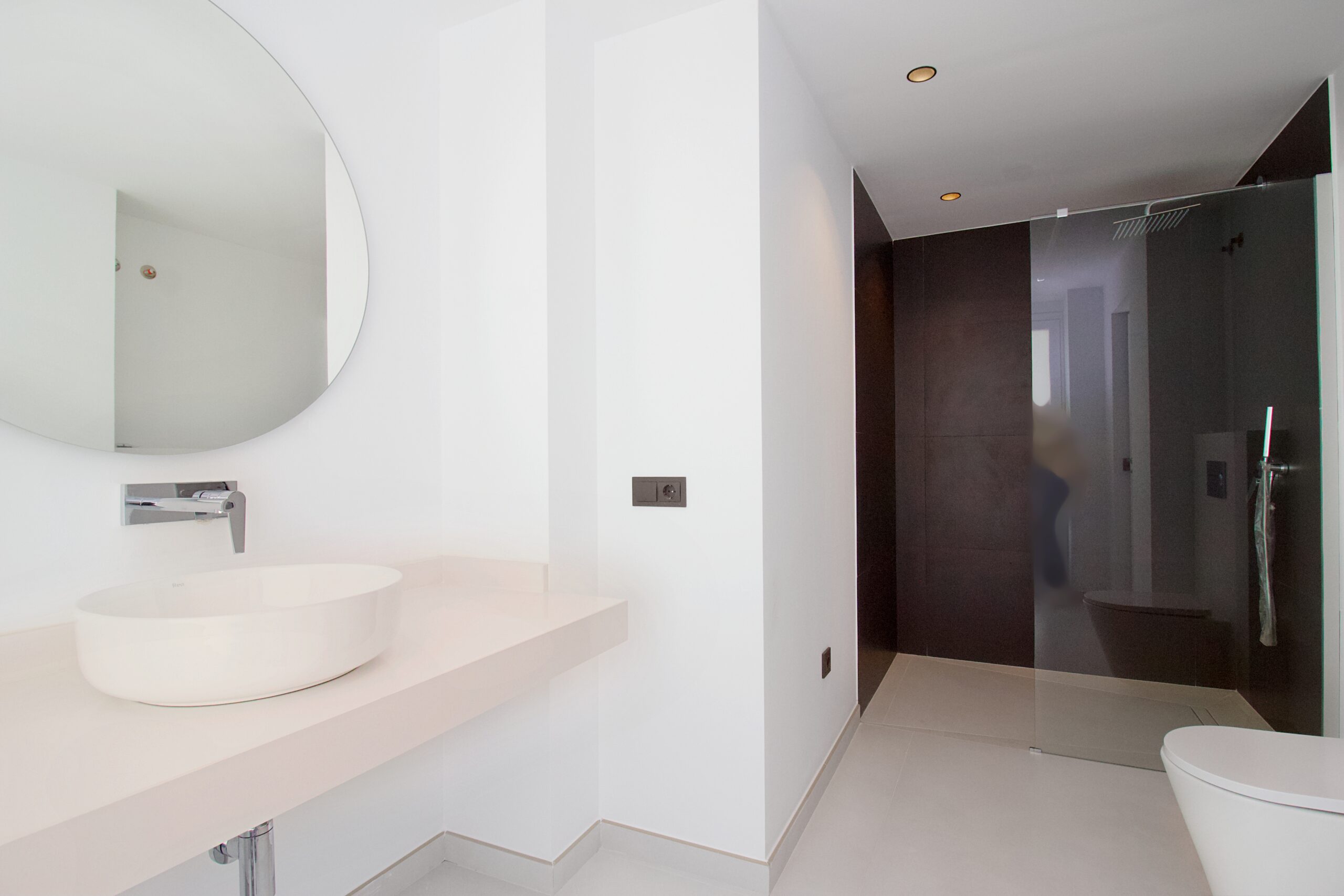 Villa for sale in La-Mairena, Malaga