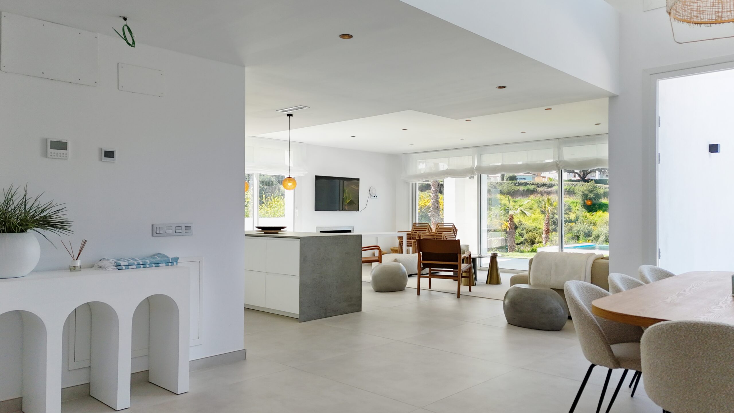Villa for sale in La-Mairena, Malaga