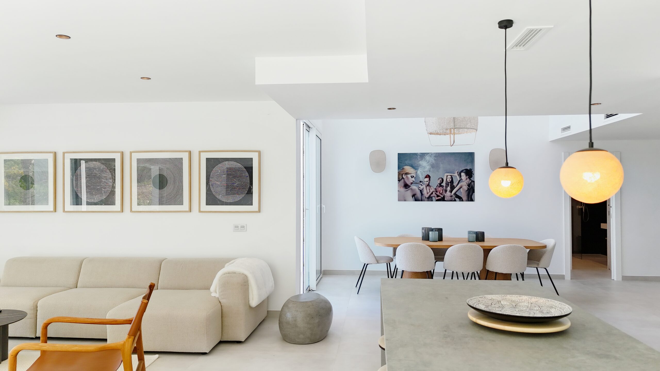 Villa for sale in La-Mairena, Malaga