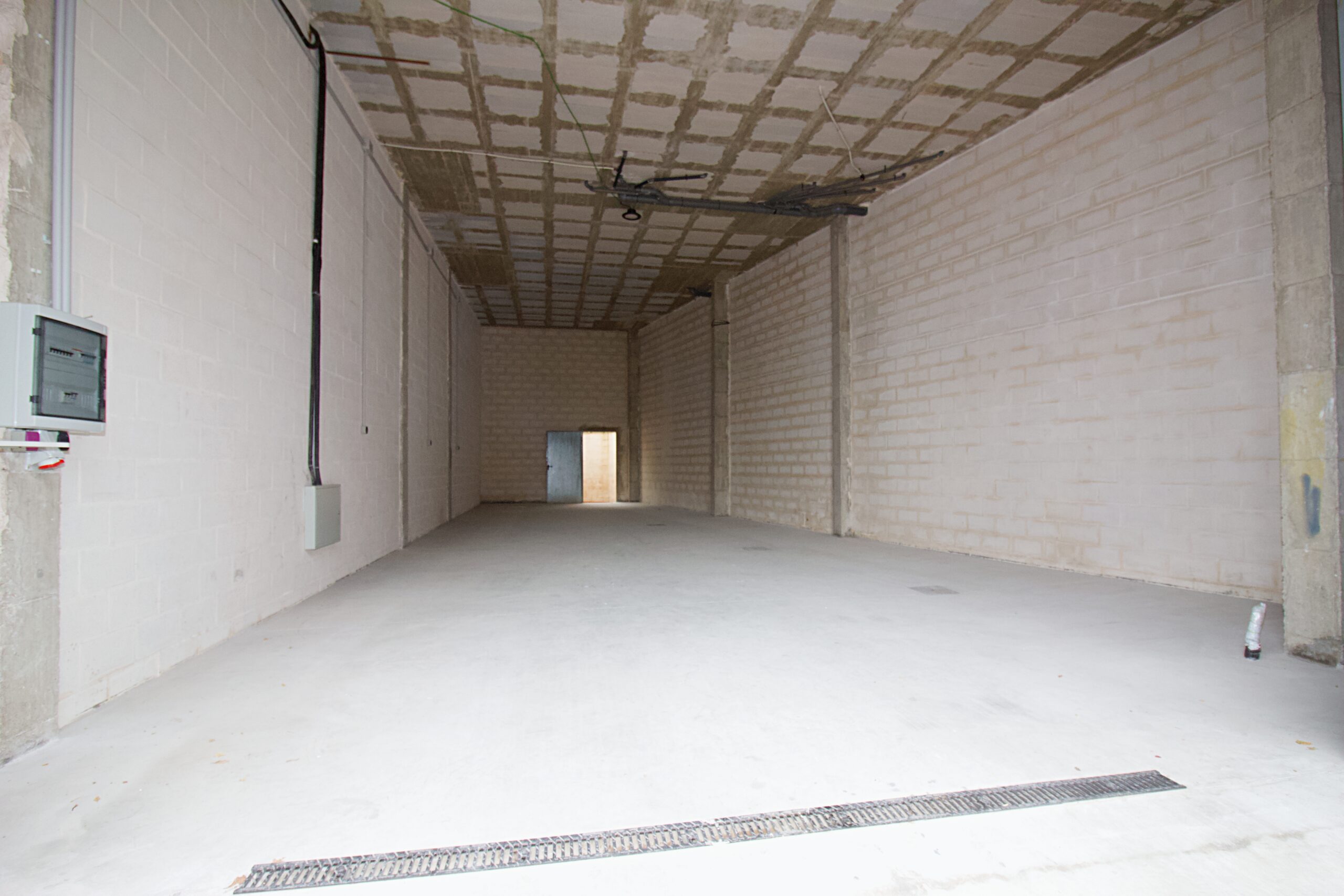 Nave-Industrial for sale in Alhaurin-El-Grande, Malaga