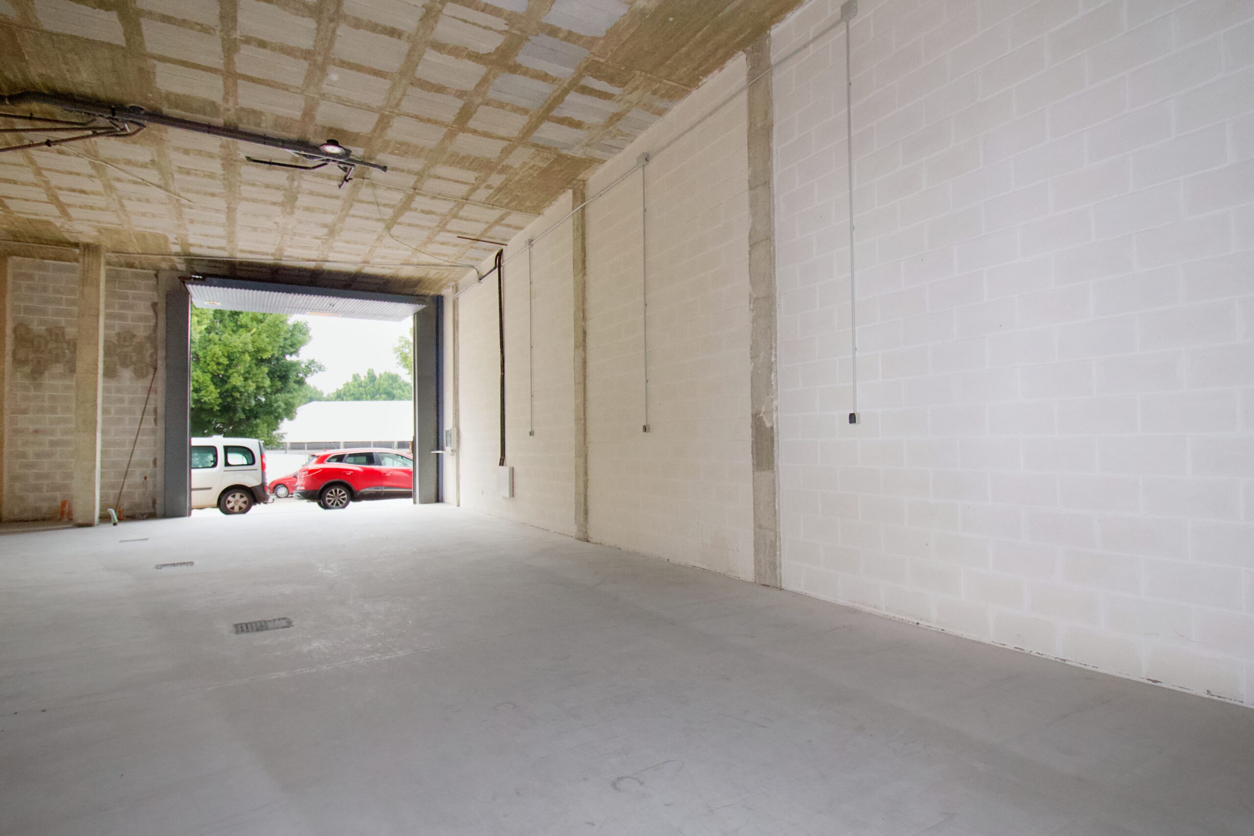 Nave-Industrial for sale in Alhaurin-El-Grande, Malaga