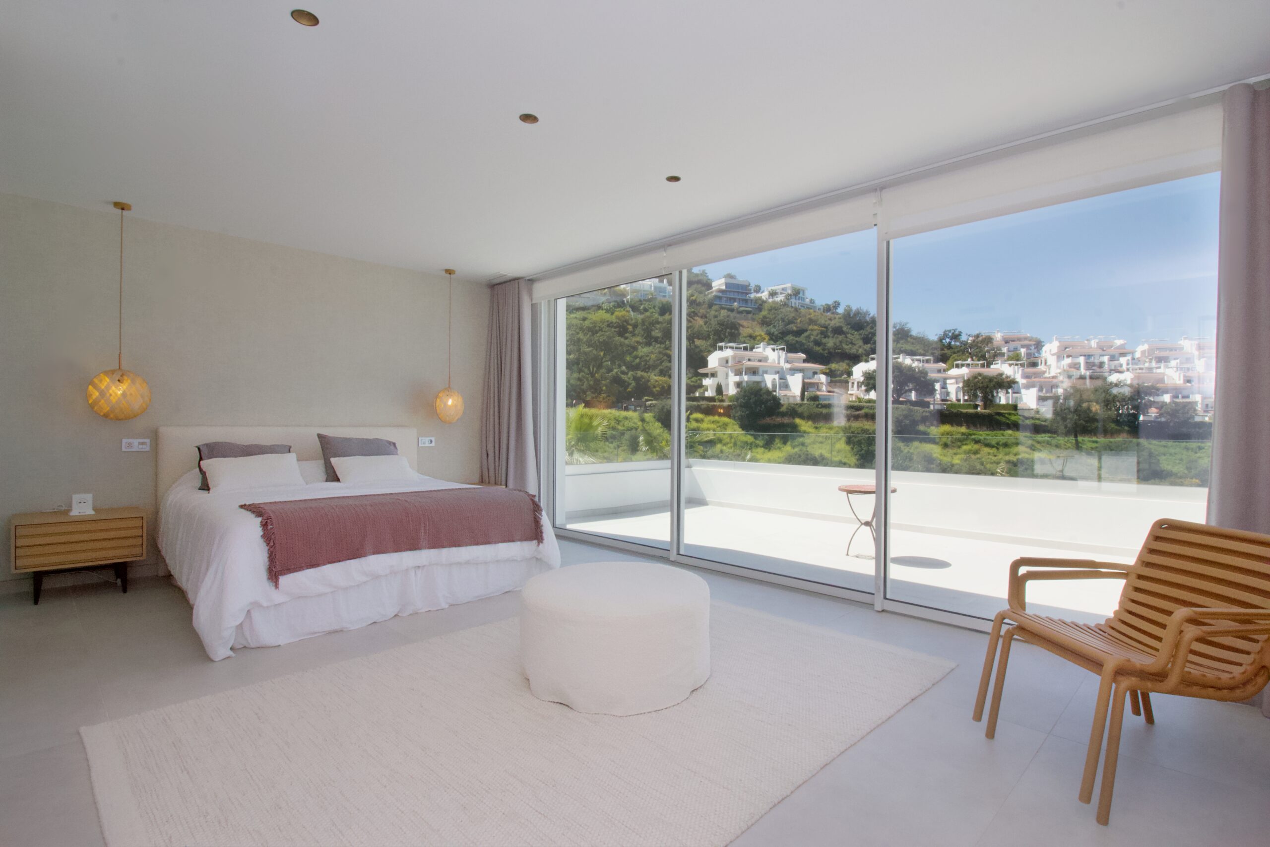 Villa for sale in La-Mairena, Malaga